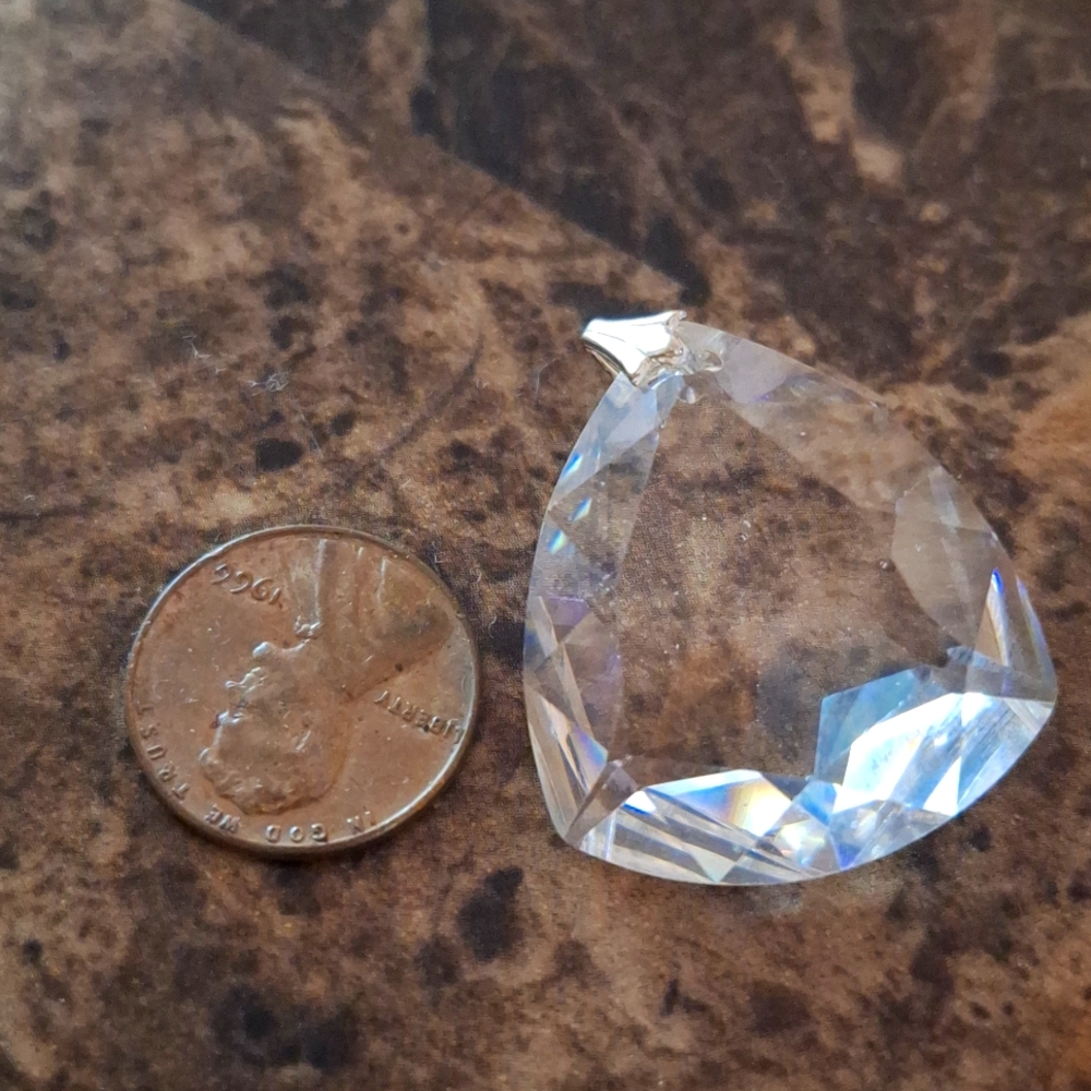Crystal pendant